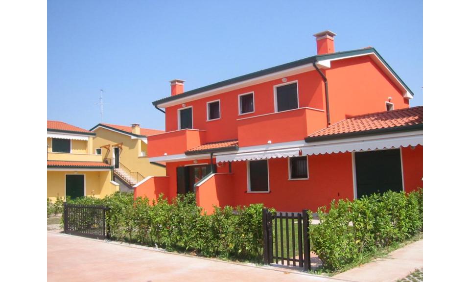 residence VILLAGGIO DEI FIORI: villa (példa)