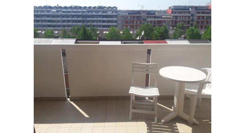 appartamenti HOLIDAY: A4 - balcone (esempio)