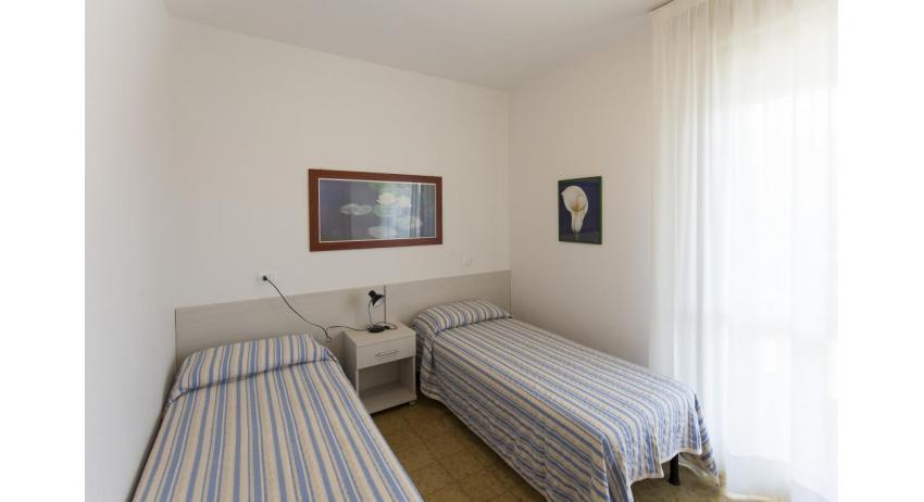 appartament LA ZATTERA: C6 - chambre avec deux lits (exemple)