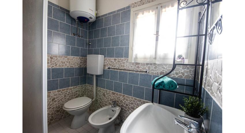 appartamenti LOS NIDOS: C6 - bagno rinnovato (esempio)