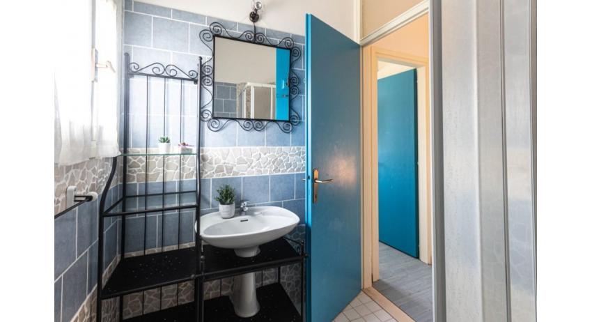 Ferienwohnungen LOS NIDOS: C6 - renoviertes Badezimmer (Beispiel)