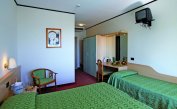 Hotel EUROPA: Standard - Dreibettzimmer (Beispiel)