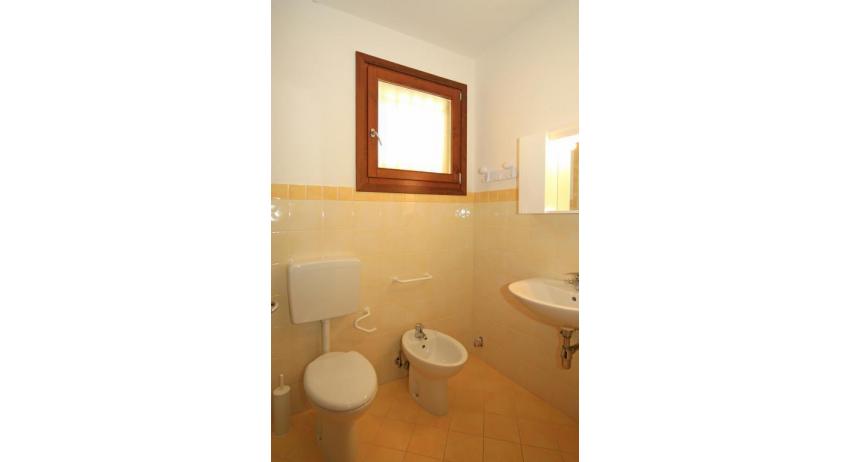 résidence VILLAGGIO DEI FIORI: A4 - salle de bain (exemple)