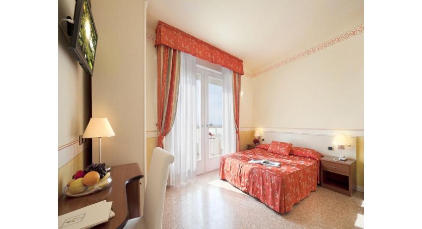 hotel KARINZIA: Standard - double bedroom (example)