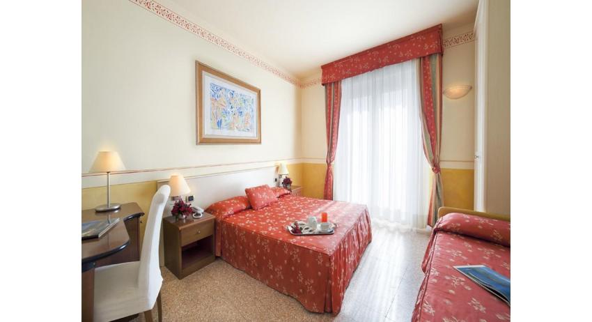 hôtel KARINZIA: Standard - chambre à 3 lits (exemple)