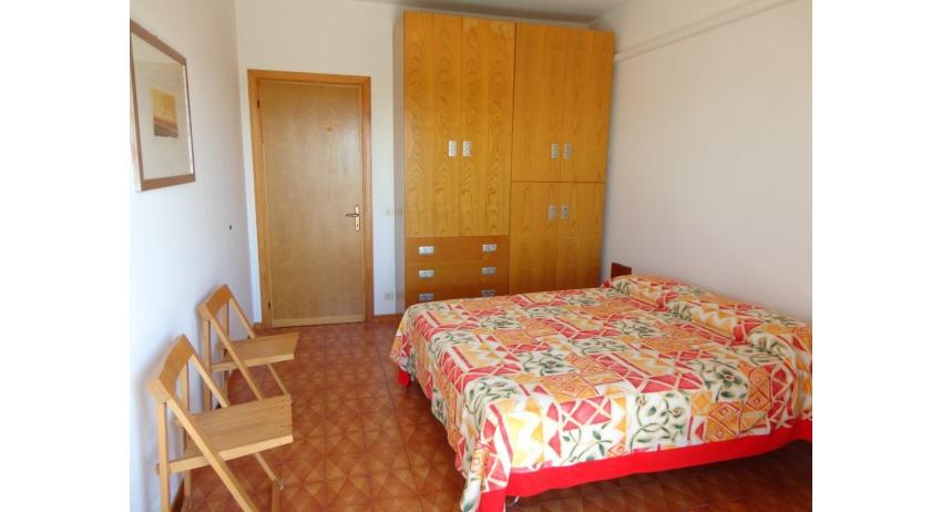 appartament ACAPULCO: B4 - chambre à coucher double (exemple)