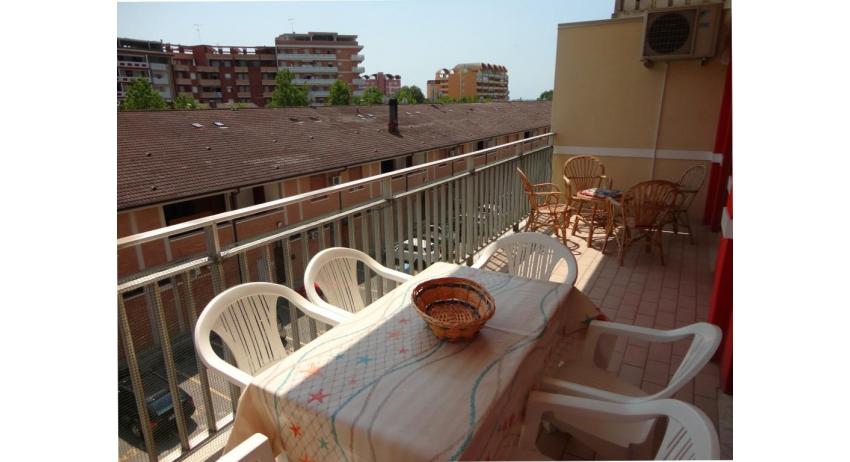 appartamenti ACAPULCO: B5 - balcone (esempio)