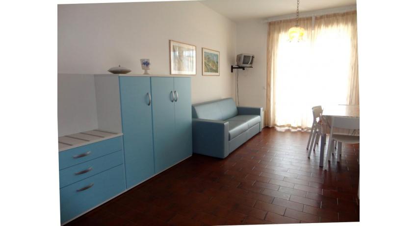 Ferienwohnungen ACAPULCO: B5 - Wohnzimmer (Beispiel)
