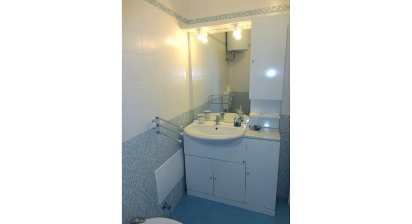 appartamenti AURORA: B6 - bagno (esempio)