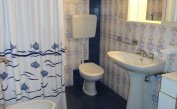 appartament MARCO POLO: B5 - salle de bain avec rideau de douche (exemple)