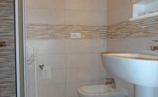 Ferienwohnungen MIRAMARE: C8/1-8 - renoviertes Badezimmer (Beispiel)