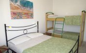 Ferienwohnungen MIRAMARE: C8/2-8 - Schlafzimmer mit Stockbett (Beispiel)