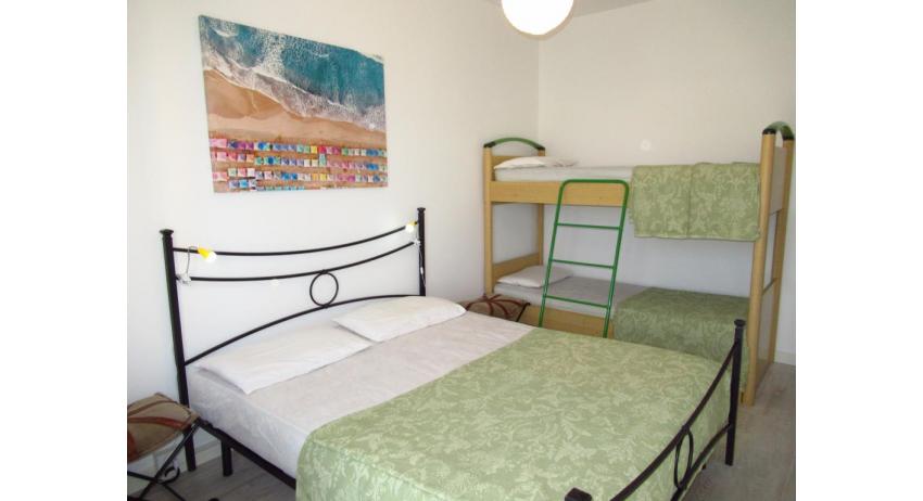 appartament MIRAMARE: C8/2-8 - chambre avec lit superposé (exemple)