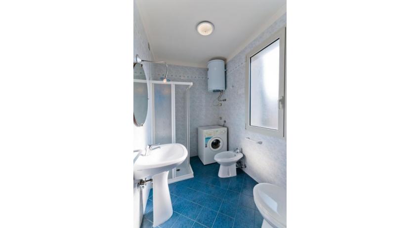 apartments LE SOLEIL: C7 - bathroom with a shower enclosure (example)